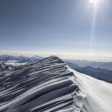 Uitzicht na behalen van de top van de Mont Blanc
